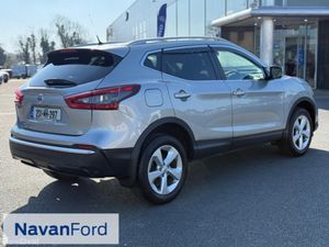 Nissan Qashqai 1.3 PET **From € 350 per month** - Image 4
