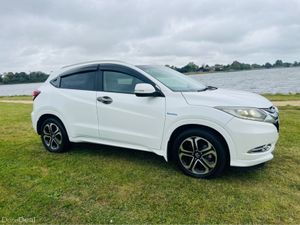 Honda Vezel AUTO HYBRID / FINANCE AVAILABLE - Image 4