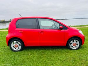 Volkswagen up! LOW MILEAGE//FINANCE AVAILABLE//NEW - Image 3