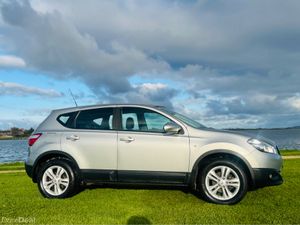 Nissan Qashqai 1.5 SV 5DR DSL - Image 3