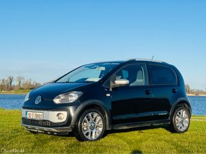 Volkswagen up! 1.0 AUTO//FINANCE AVAILABLE//LOW MI - Image 3