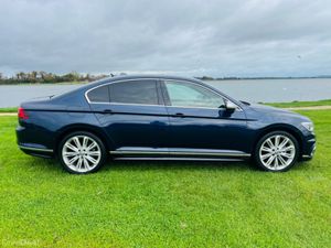 Volkswagen Passat 2.0 TSI//FINANCE AVAILABLE//R-LI - Image 4