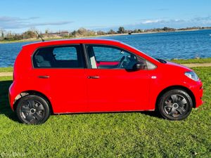Volkswagen up! Mint Condition - Image 4