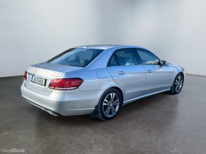 Mercedes-Benz E-Class 220 BLUETEC SE 4DR AUTO CDI - Image 4