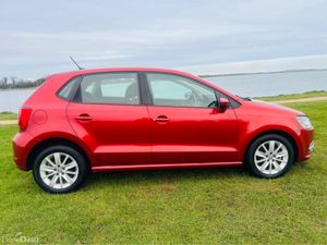 Volkswagen Polo VW Polo Metallic Red 41 km - Image 3
