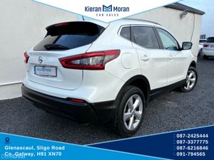 Nissan Qashqai 1.5 DSL DCT  4DR - Image 4