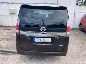 Nissan Serena 2.0i HYBRID 8 SEATER PETROL AUTOMATI - Image 4