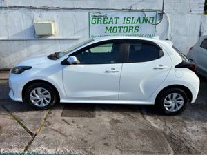 Toyota Yaris 1.0i PETROL AUTOMATIC - Image 4