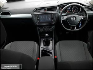 Volkswagen Tiguan **COMFORTLINE**PARKING PILOT**SU - Image 2