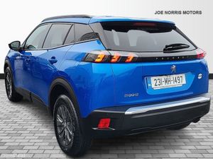 Peugeot 2008 ACTIVE 1.2 100 BHP LOW KMS - Image 4