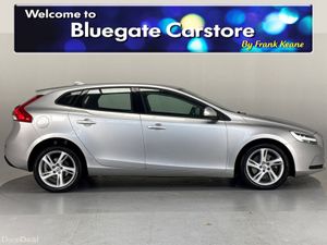 Volvo V40 D2 MOMENTUM AUTO**REVERSE CAMAERA**PARKI - Image 3
