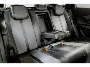 Peugeot 3008 Allure 1.5 Diesel Auto 130HP - Image 4
