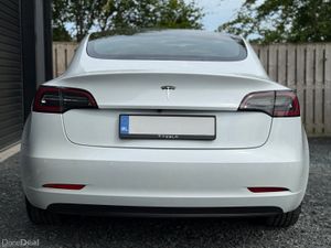 212 Tesla Model 3 Standard Plus - Image 3
