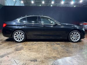 BMW 3-Series 330E LUXURY/WHITE LEATHER HEATED SEAT - Image 3