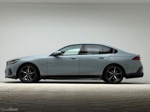 BMW 5-Series 530E M SPORT - Image 4