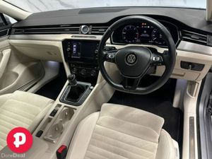 Volkswagen Passat Highline 1.6TDI 120HP 4DR - Stra - Image 4