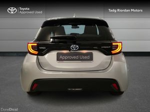 Toyota Yaris HYB L/SPORT MONO - Image 4
