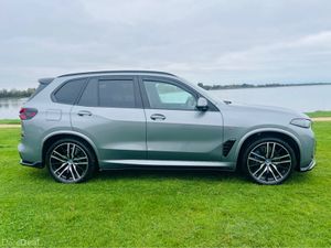BMW X5 XDRIVE 50E//FINANCE AVAILABLE//LIKE NEW THR - Image 3