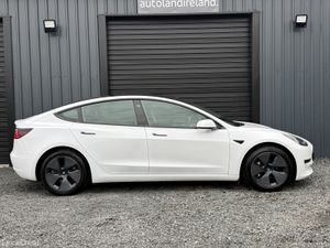 212 Tesla Model 3 Standard Plus - Image 4