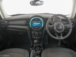 Mini Cooper 3-Door One Classic - Image 4