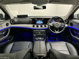 Mercedes-Benz E-Class 220d  Avantgarde - Reversing - Image 4