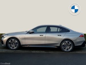 BMW 5-Series 530e M Sport Saloon - Image 3