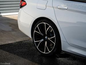 BMW 5-Series 520D M SPORT TOURING - Image 4