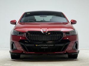 BMW 5-Series 550E M SPORT PRO XDRIVE - Image 2