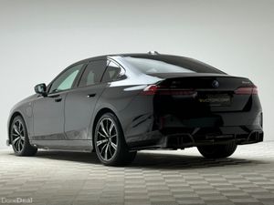 BMW 5-Series 550E M SPORT PRO XDRIVE - Image 4