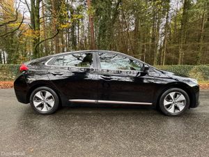 181 HYUNDAI IONIQ EV 28KWH LOW KMS - Image 3