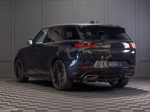 2025 Range Rover Sport P460e Dynamic SE - Image 4
