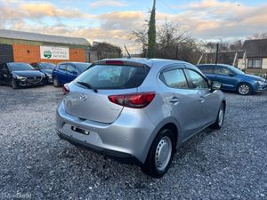 Mazda 2 Auto *FR/REAR PARKING SENSORS* - Image 4