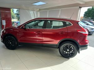 Nissan Qashqai SV 1.2 CVT Auto - Image 2