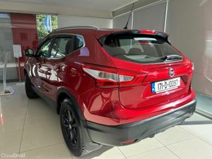 Nissan Qashqai SV 1.2 CVT Auto - Image 3