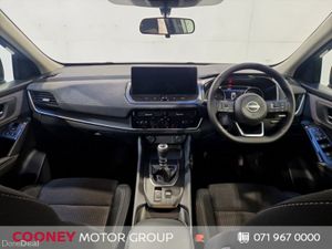 Nissan Qashqai 1.3 PET MILD HYBRID SV HEATED SEATS - Image 2