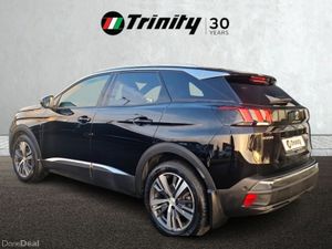 Peugeot 3008 ** TOUCH SCREEN DISPLAY ** ONE OWNER - Image 3