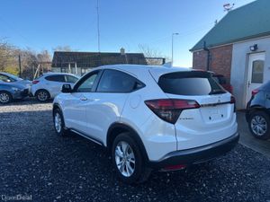 Honda Vezel 1.5 Auto Hybrid - Image 3