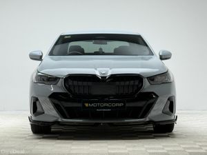 BMW 5-Series 530E M SPORT - Image 2