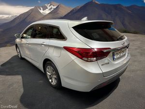 2017 Hyundai i40 Comfort 1.7 Diesel Estate - Image 4