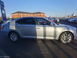 SKODA SUPERB 1.4IV SE TCH AUTOMATIC PHEV - Image 4