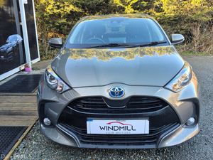 Toyota Yaris 1.5 Hybrid Luna 4DR - Image 2