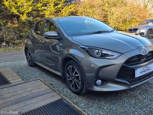 Toyota Yaris 1.5 Hybrid Luna 4DR - Image 3