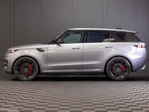 2023 Range Rover Sport P440e SE 5 Seat N1 - Image 3