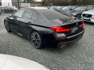211 BMW 530E M SPORT LCI IN SAPPHIRE BLACK - Image 3
