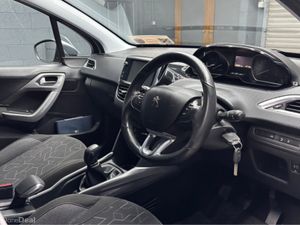 Peugeot 2008 ACTIVE 1.2 PURETECH 82 4DR - Image 4