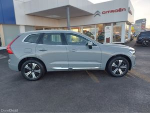 Volvo XC60 T6 PHEV PLUS BRIGHT AWD 5 - Image 3