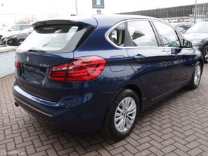 218D SE LUXURY EDITION 5DR ESTATE AUTO // MINT CON - Image 4