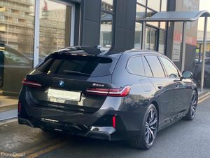 BMW 5-Series Touring 530e M-Sport Auto (PHEV) - Image 4
