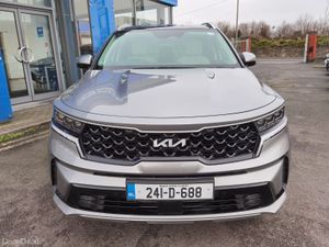 KIA SORENTO 2.2  AUTO DIESEL **SUNROOF + 7 SEATS** - Image 3