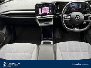 Renault Megane E-Tech EV60 220hp Launch Edition - Image 4